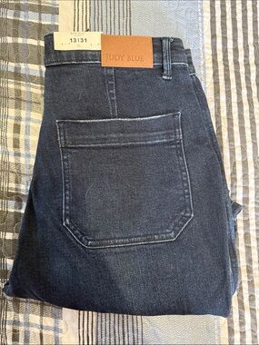 Judy Blue Woman  Straight Dark Indigo Jeans Jogger style
